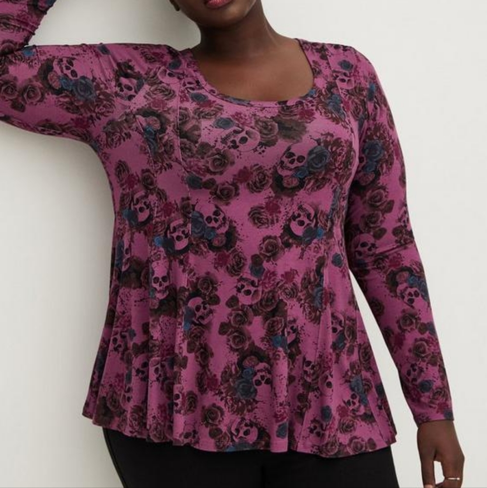 Torrid Size 0 Super Soft Scoop Neck Fit and Flare Long Sleeve Top